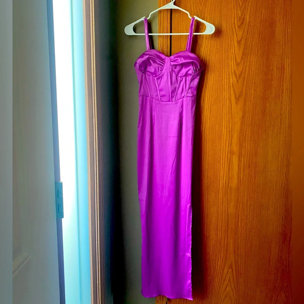 NWOT Corset bodycon satin dress FULL LENGTH - Picture 3 of 12